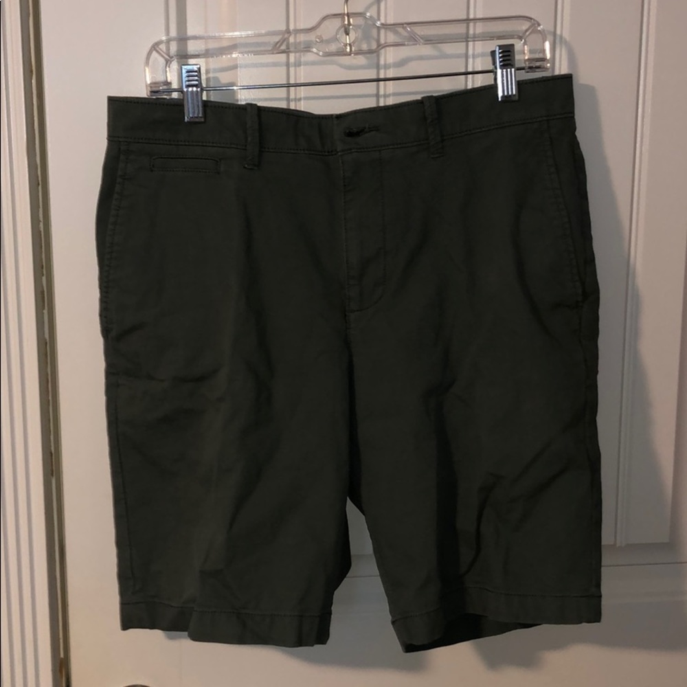 Olive green Penguin men’s shorts